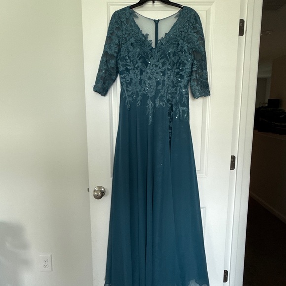 JJs House Teal Lace Long Sleeve Dress - Picture 3 of 7